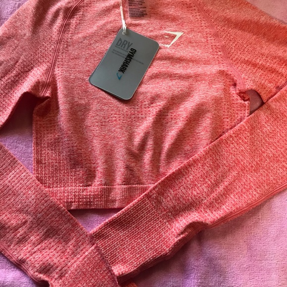 Gym shark crop top - Picture 2 of 5